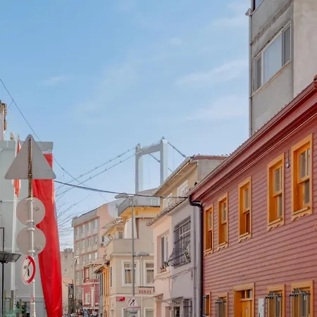 Central Flat W Balcony 5 Min To Ortakoy Square *