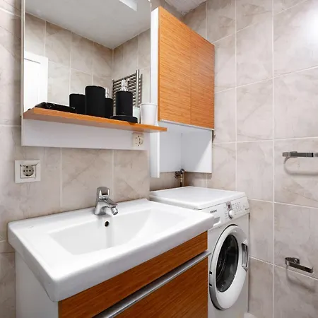 Central Flat W Balcony 5 Min To Ortakoy Square Apartamento