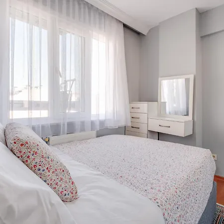 Central Flat W Balcony 5 Min To Ortakoy Square Apartamento Estambul