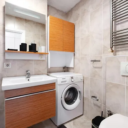 Apartamento Central Flat W Balcony 5 Min To Ortakoy Square Estambul